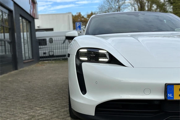 Porsche Taycan - Afbeelding 10 van 30