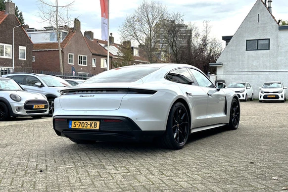 Porsche Taycan - Afbeelding 11 van 30
