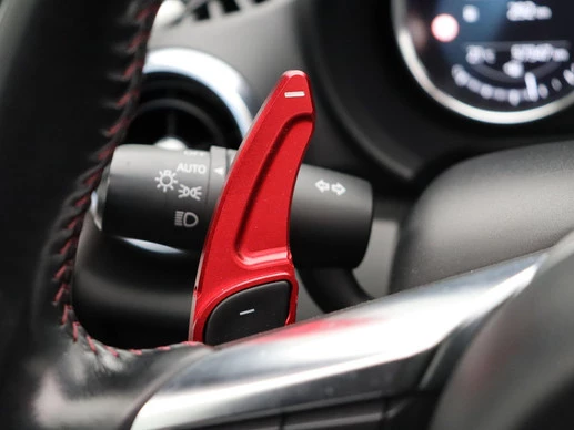 Mazda MX-5 - Afbeelding 24 van 30