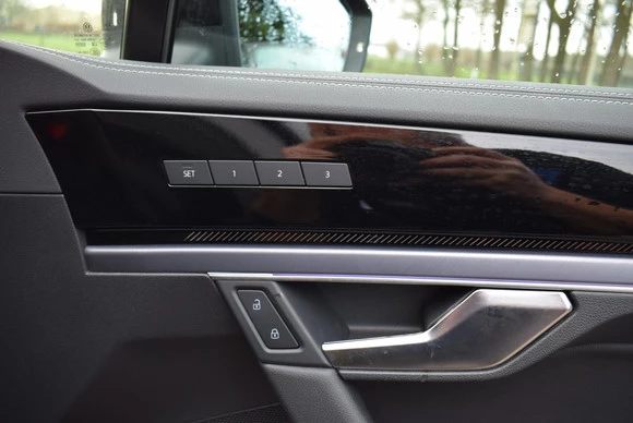 Volkswagen Touareg - Afbeelding 14 van 30