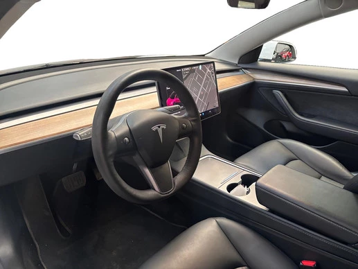 Tesla Model 3 - Afbeelding 26 van 28