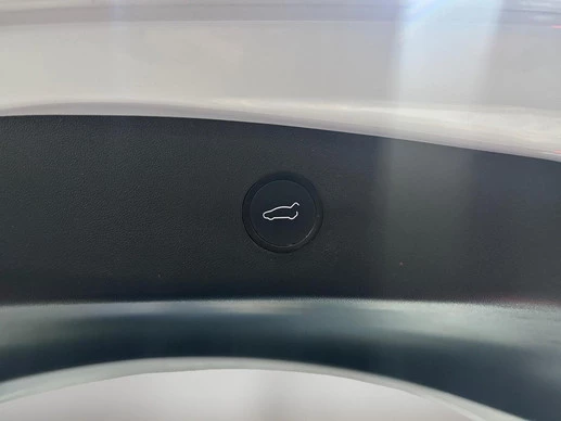 Tesla Model 3 - Afbeelding 13 van 29