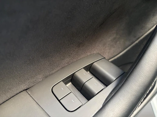 Tesla Model 3 - Afbeelding 16 van 29