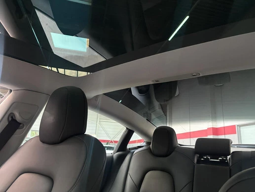 Tesla Model 3 - Afbeelding 28 van 29