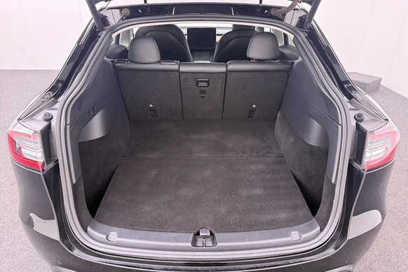 Tesla Model Y - Afbeelding 13 van 28