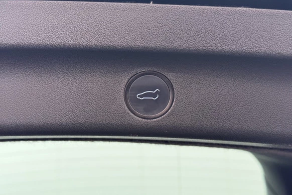 Tesla Model Y - Afbeelding 14 van 28