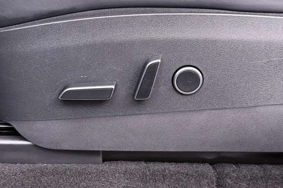 Tesla Model Y - Afbeelding 17 van 28