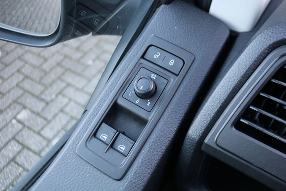 Volkswagen Transporter - Afbeelding 27 van 30
