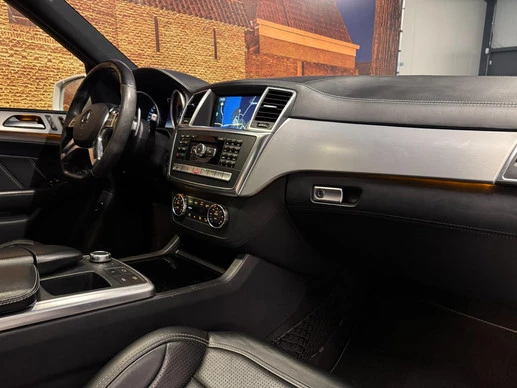 Mercedes-Benz M-Klasse - Afbeelding 14 van 30