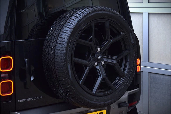 Land Rover Defender - Afbeelding 27 van 30
