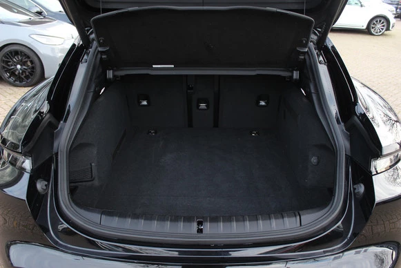 Porsche Taycan - Afbeelding 10 van 21