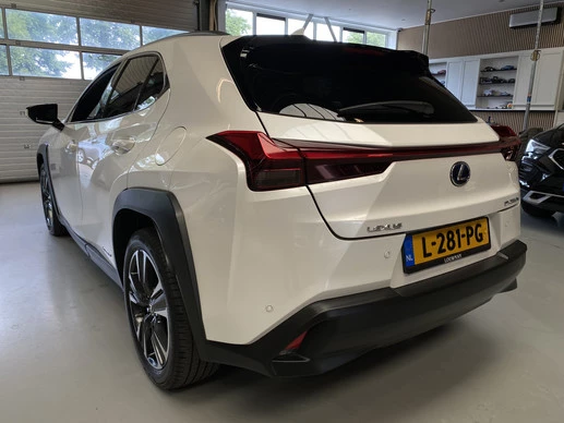 Lexus UX - Afbeelding 2 van 30