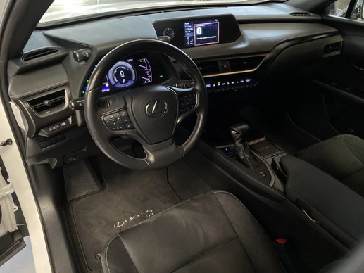Lexus UX - Afbeelding 3 van 30