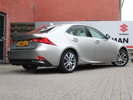 Lexus IS - Afbeelding 9 van 30