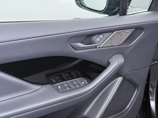Jaguar I-PACE - Afbeelding 16 van 30