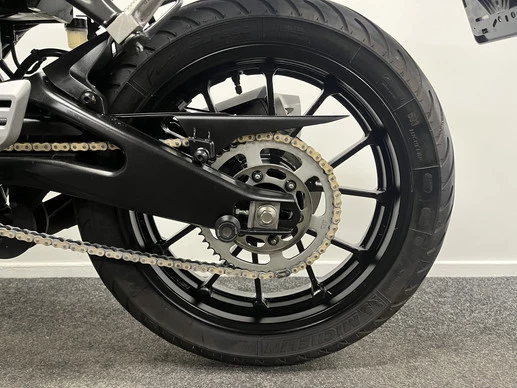 Yamaha YZF - Afbeelding 18 van 22