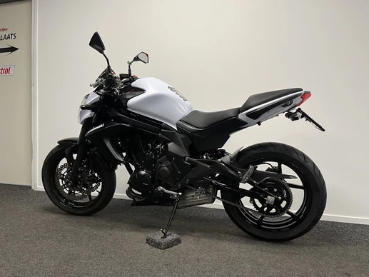 Kawasaki ER6-N - Afbeelding 15 van 22