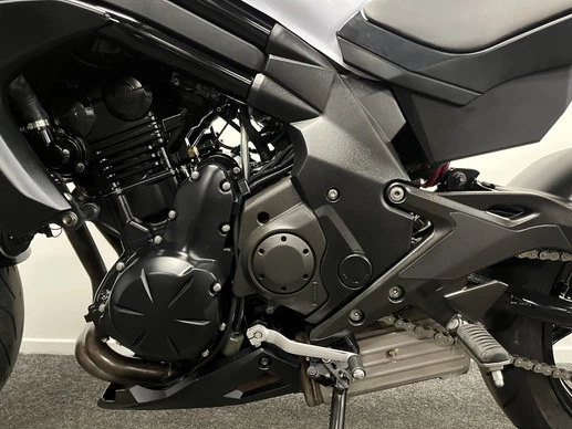 Kawasaki ER6-N - Afbeelding 17 van 22