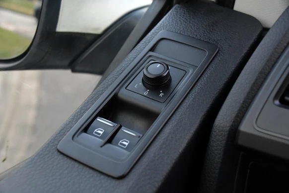 Volkswagen Transporter - Afbeelding 24 van 30