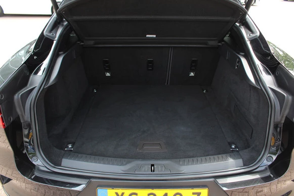 Jaguar I-PACE - Afbeelding 10 van 27