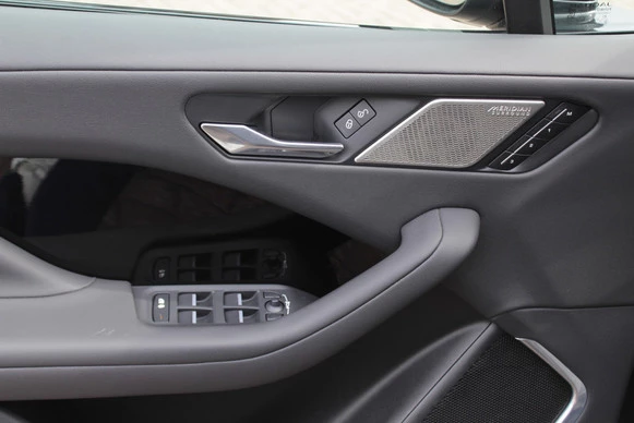 Jaguar I-PACE - Afbeelding 26 van 27