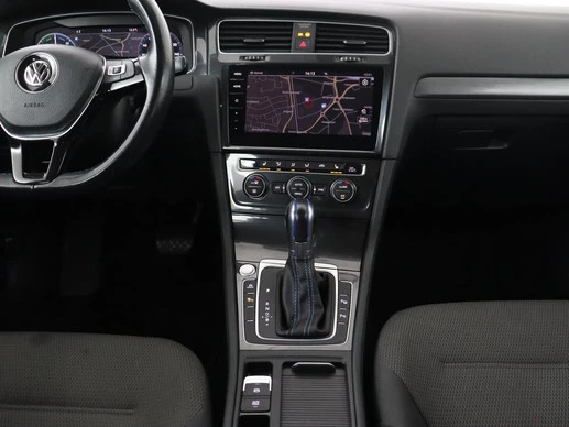 Volkswagen e-Golf - Afbeelding 7 van 30