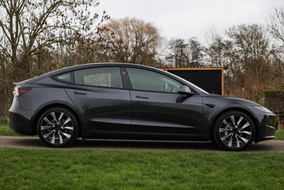 Tesla Model 3 - Afbeelding 3 van 30