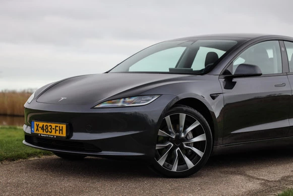 Tesla Model 3 - Afbeelding 5 van 30
