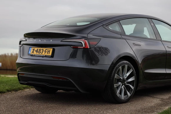 Tesla Model 3 - Afbeelding 7 van 30