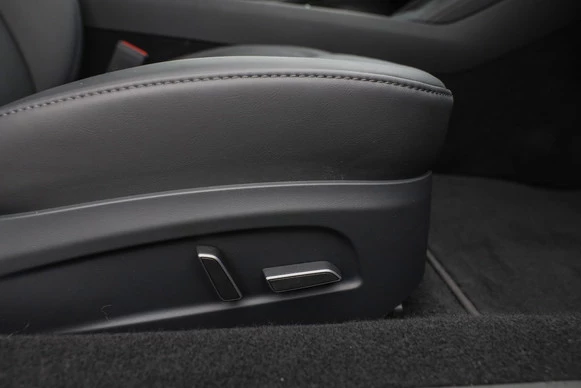 Tesla Model 3 - Afbeelding 15 van 30