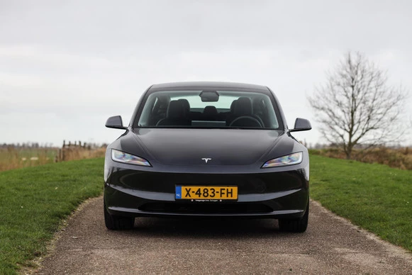 Tesla Model 3 - Afbeelding 16 van 30