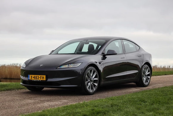 Tesla Model 3 - Afbeelding 28 van 30