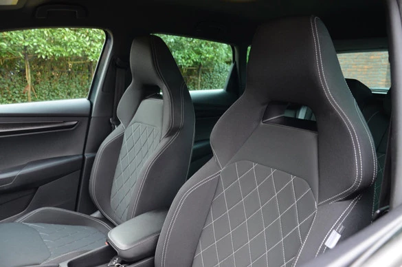 Škoda Karoq - Afbeelding 6 van 30