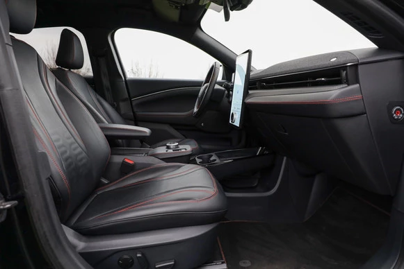 Ford Mustang Mach-E - Afbeelding 17 van 30