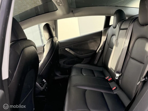 Tesla Model 3 - Afbeelding 14 van 19