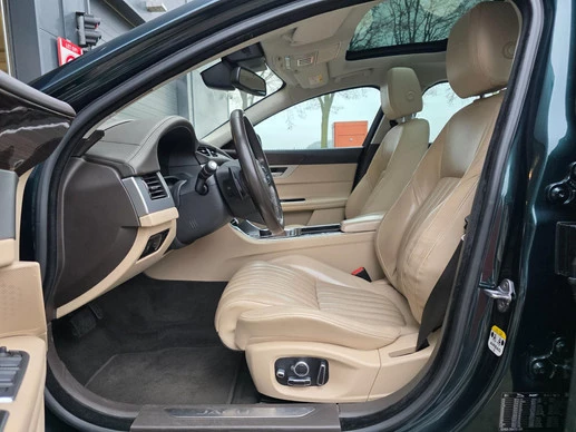 Jaguar XF - Afbeelding 20 van 30