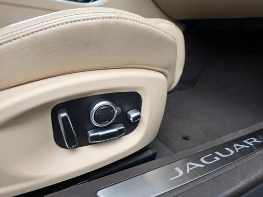 Jaguar XF - Afbeelding 28 van 30