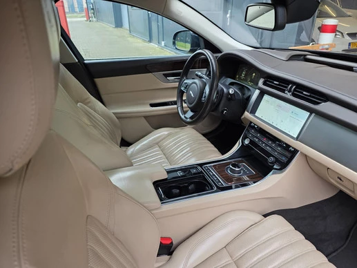Jaguar XF - Afbeelding 29 van 30