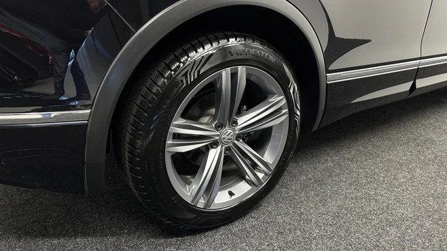 Volkswagen Tiguan - Afbeelding 16 van 30