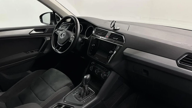 Volkswagen Tiguan - Afbeelding 19 van 30