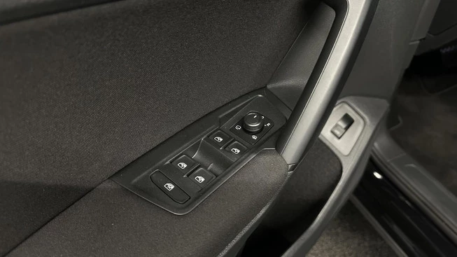 Volkswagen Tiguan - Afbeelding 27 van 30