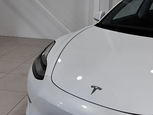 Tesla Model 3 - Afbeelding 9 van 25