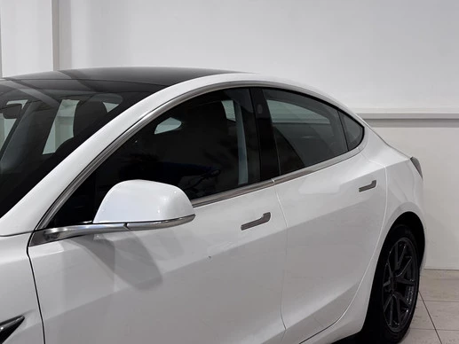 Tesla Model 3 - Afbeelding 11 van 25