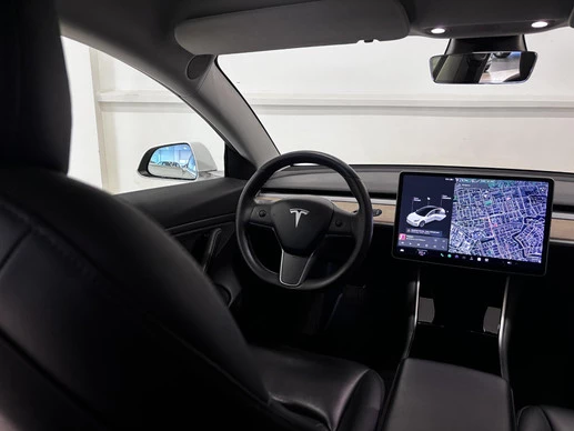 Tesla Model 3 - Afbeelding 12 van 25