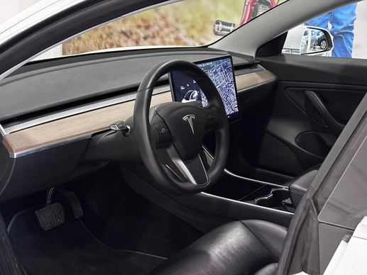 Tesla Model 3 - Afbeelding 14 van 25