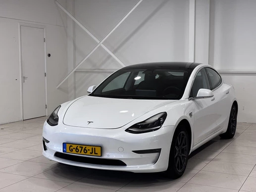 Tesla Model 3 - Afbeelding 15 van 25