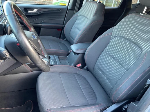 Ford Kuga - Afbeelding 18 van 30