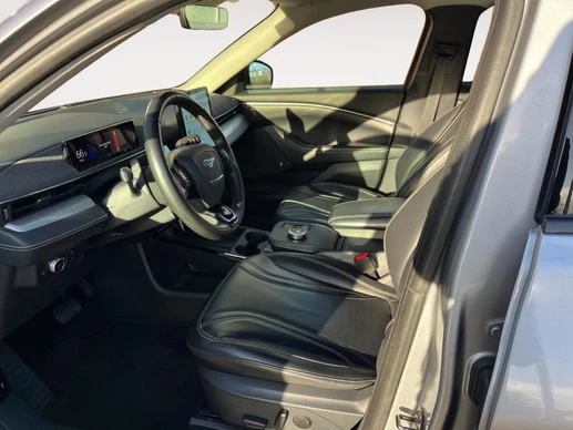 Ford Mustang Mach-E - Afbeelding 8 van 30