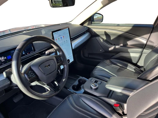 Ford Mustang Mach-E - Afbeelding 9 van 30