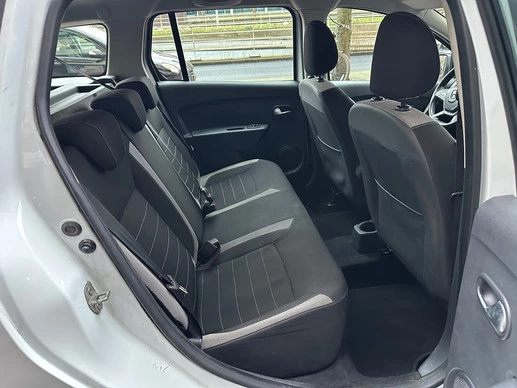 Dacia Logan - Afbeelding 11 van 23